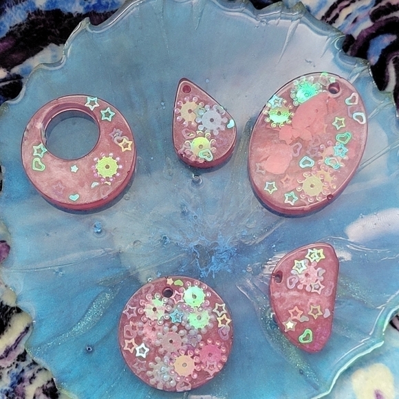 NEW Handmade Resin Pink Multicolored Pendant Charm - Picture 4 of 4